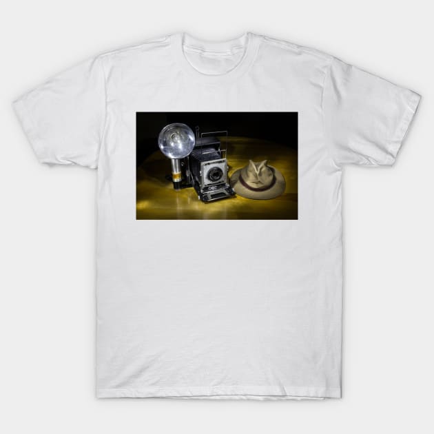 Classic Speed Graphic 4x5 Camera 1 T-Shirt by Robert Alsop